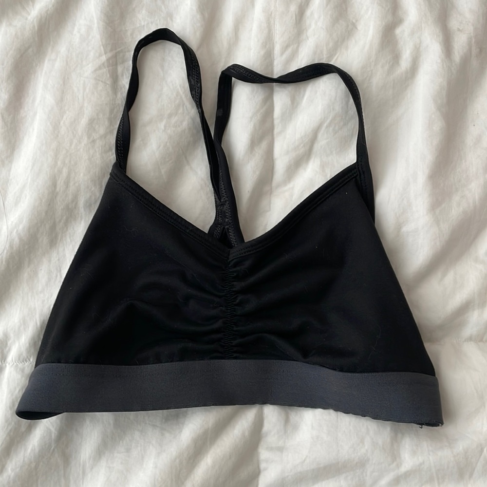 Black sports bra